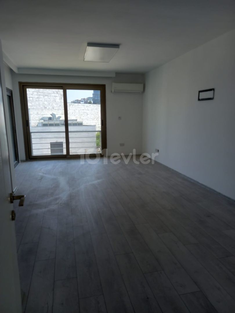 3-Bedroom apartment without furniture ** 