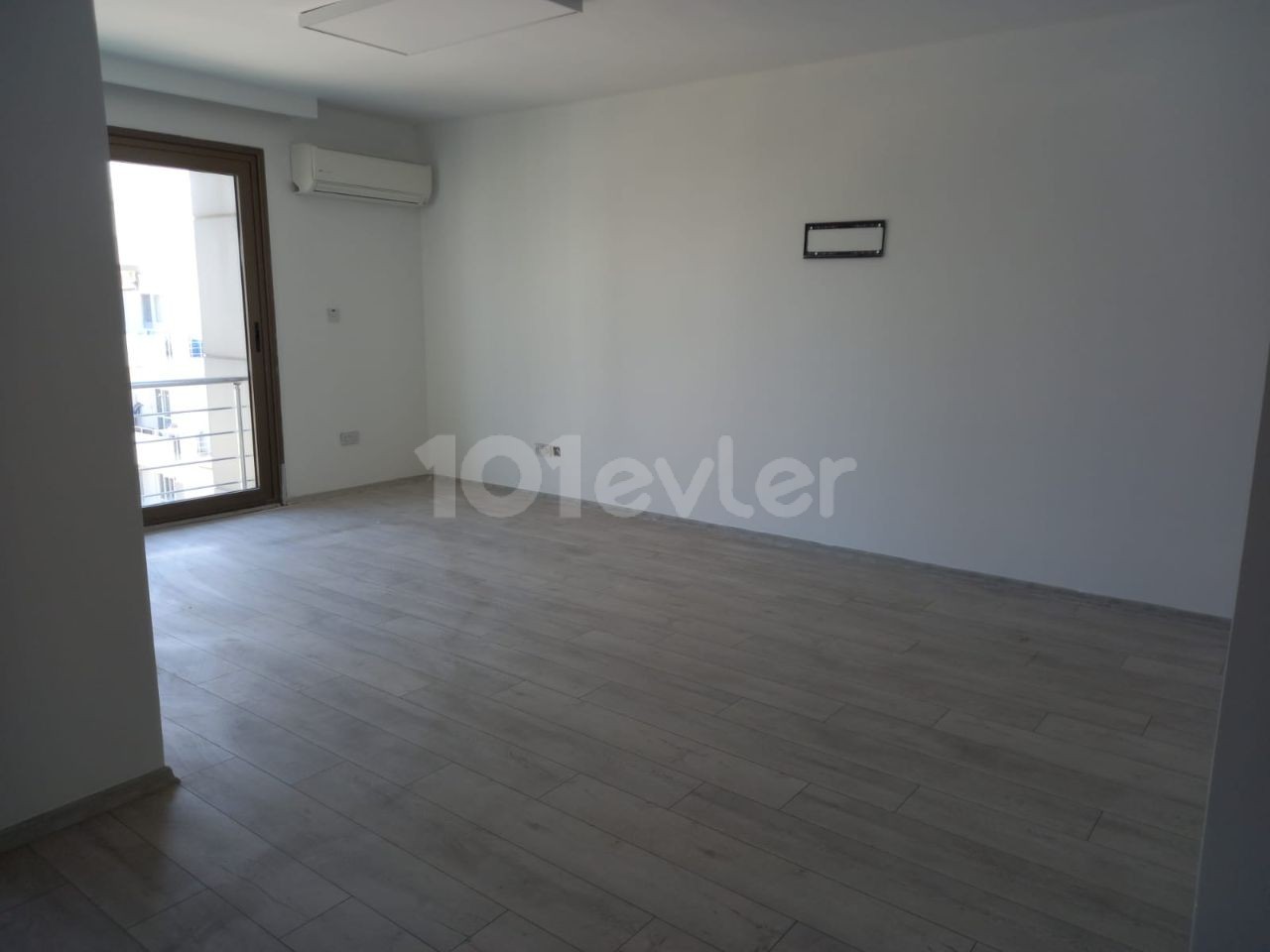 3-Bedroom apartment without furniture ** 