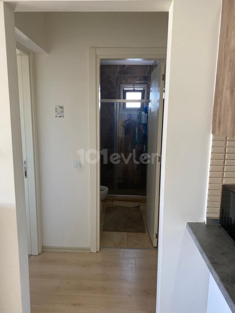 2 bedroom apartment ** 