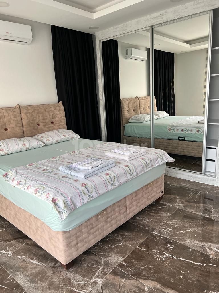 Günlük kiralık 4+1 havuzlu villa