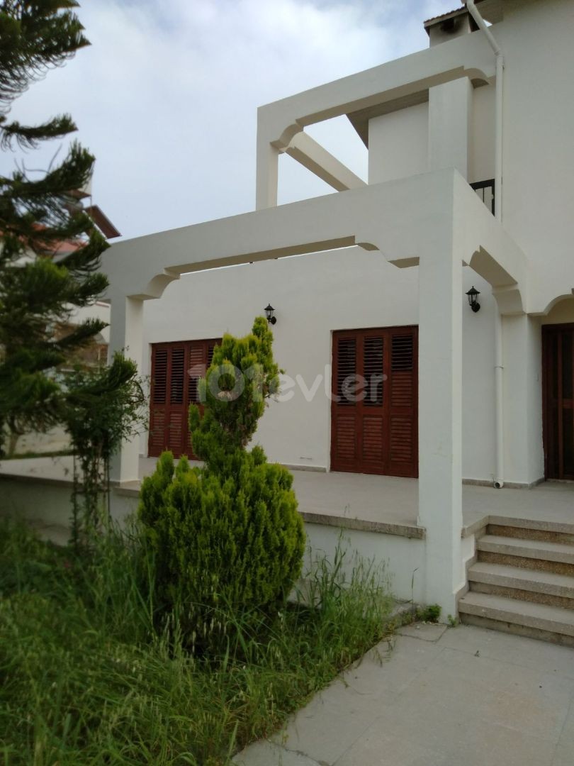 3 bedroom detached house ** 