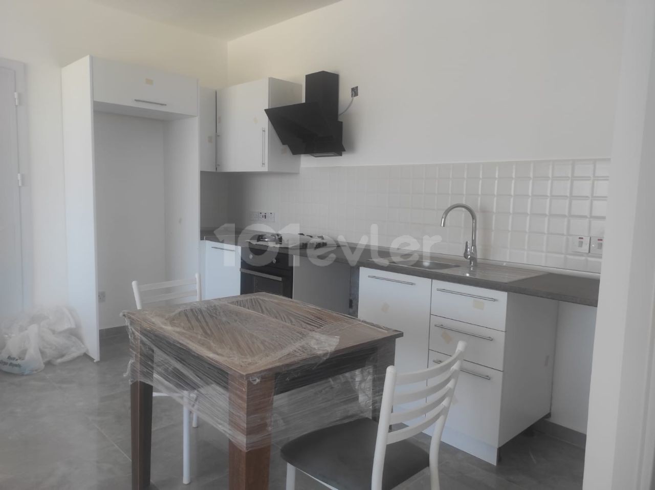 1 and 2 bedroom apartment ** 