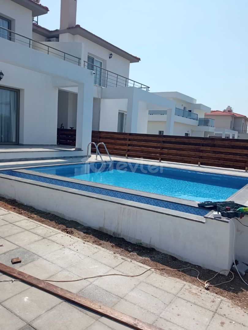 Satılık 3 yatak odalı Villa 