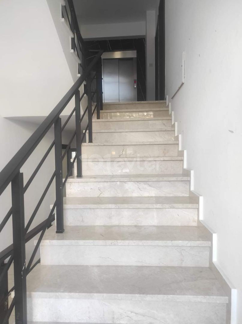 Girne'de Satılık 2 yatak odalı Penthouse 