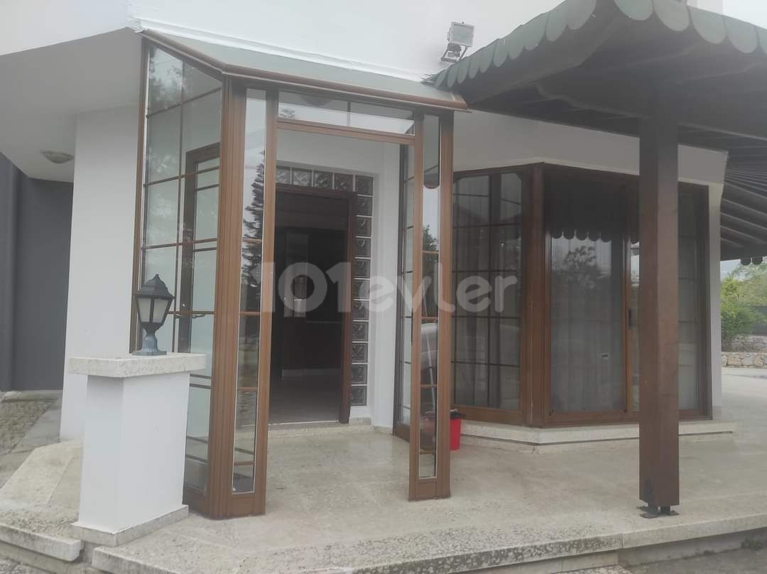 3+1 villa for daily rent in Alsancak