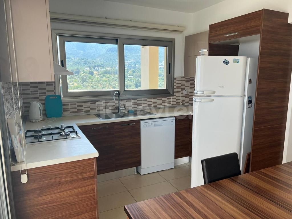 2+1 Penthouse for Rent in Kyrenia Center