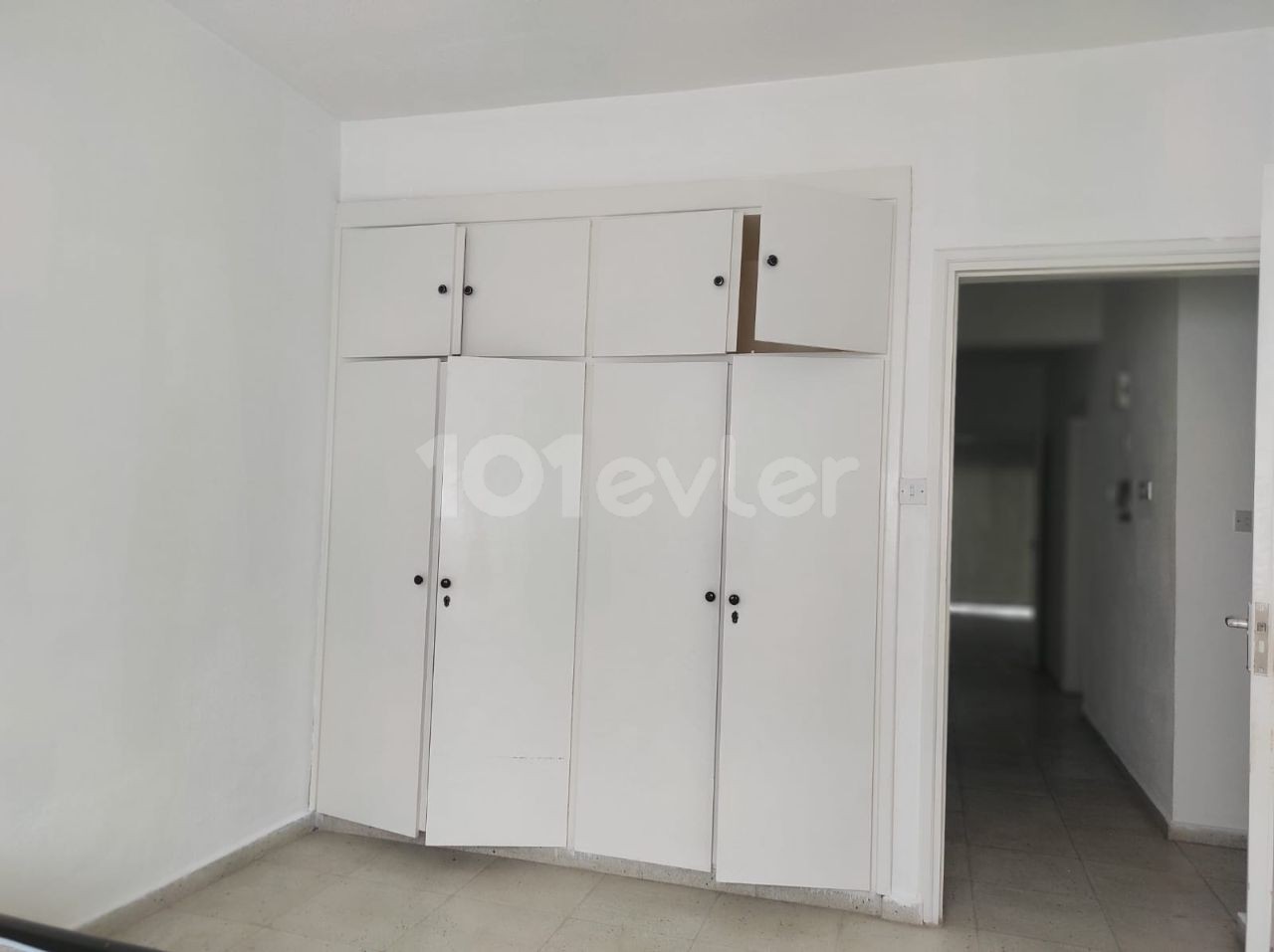 3+1 Flat for Rent in Kyrenia Center