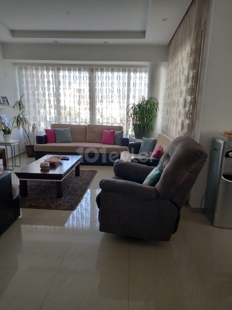 3+1 APARTMENT FOR SALE FROM THE OWNER IN LEFKOŞA