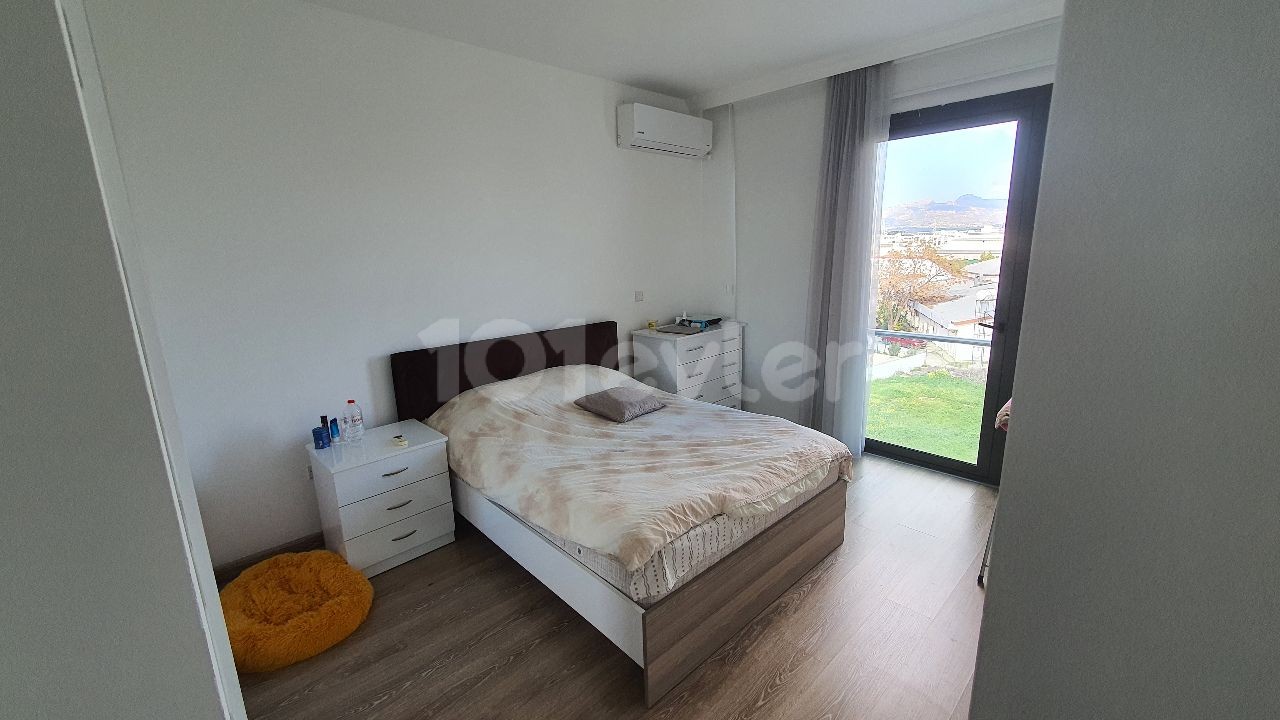 3 katlı Nezih, Asansörlü, Jeneratörlü apartmanda 3.kat 2+1 daire