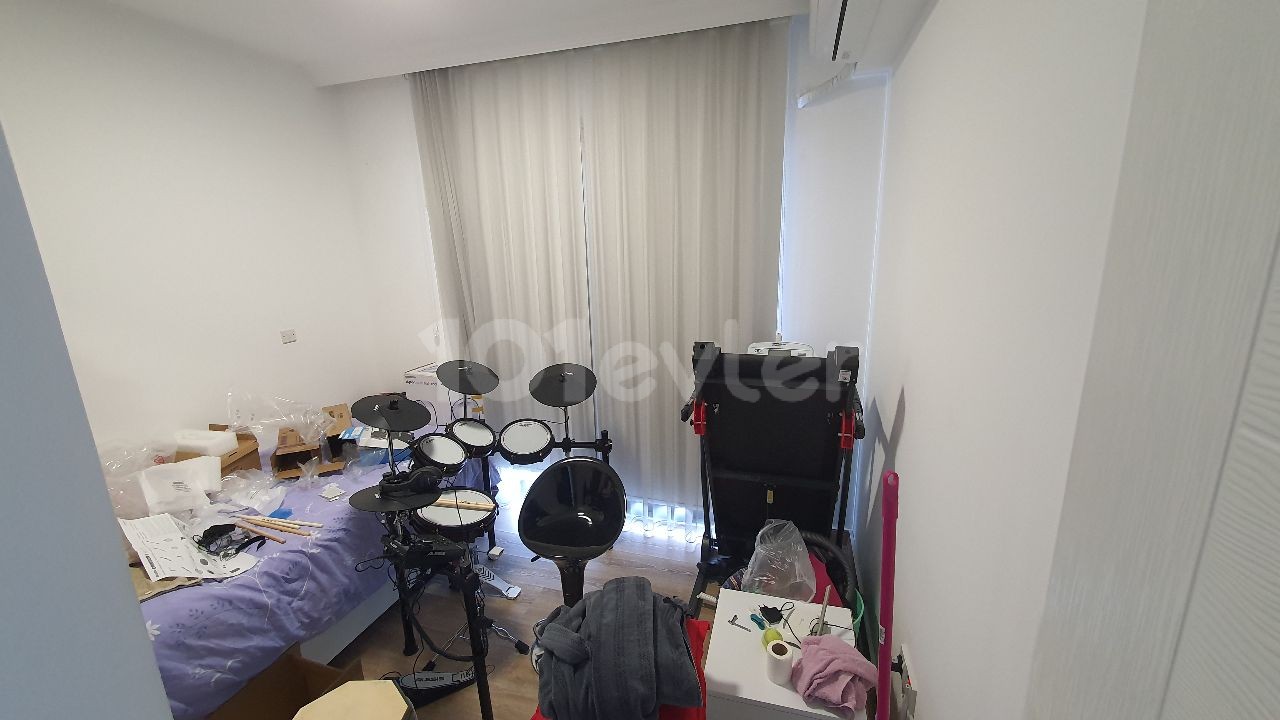 3 katlı Nezih, Asansörlü, Jeneratörlü apartmanda 3.kat 2+1 daire