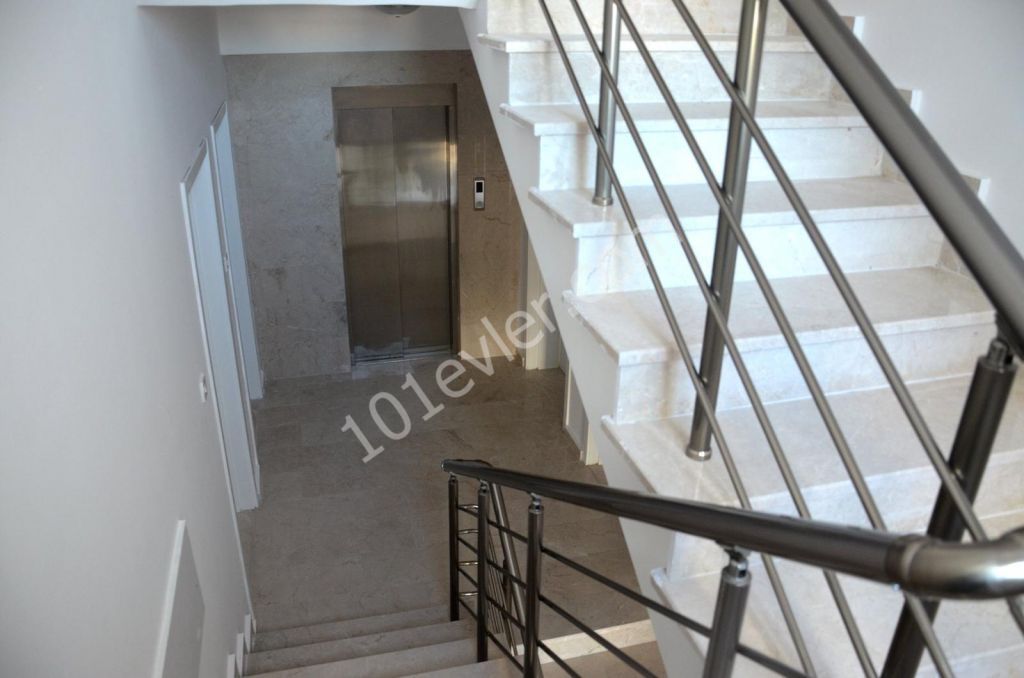 Full eşyalı yeni penthouse 