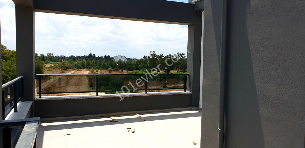 Penthouse For Sale in Köşklüçiftlik, Nicosia