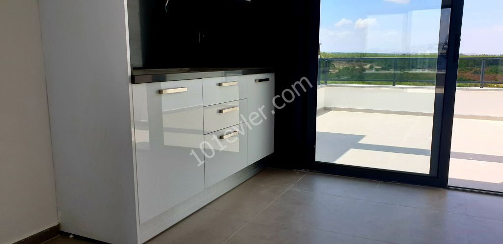 Penthouse For Sale in Köşklüçiftlik, Nicosia