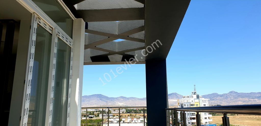 Penthouse For Sale in Küçük Kaymaklı, Nicosia