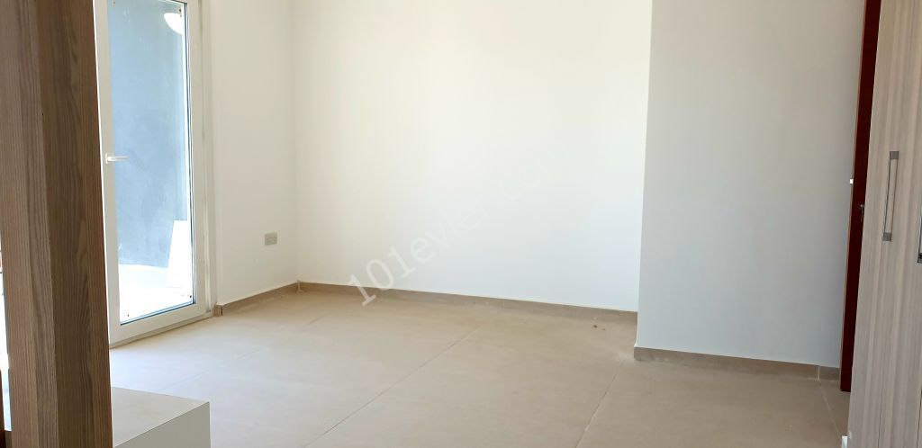 Penthouse For Sale in Küçük Kaymaklı, Nicosia