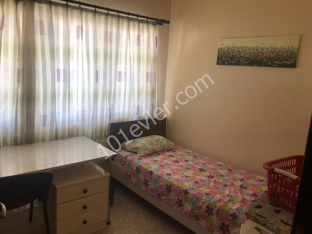 Yenikent de 3+1 eşyalı kiralık daire 