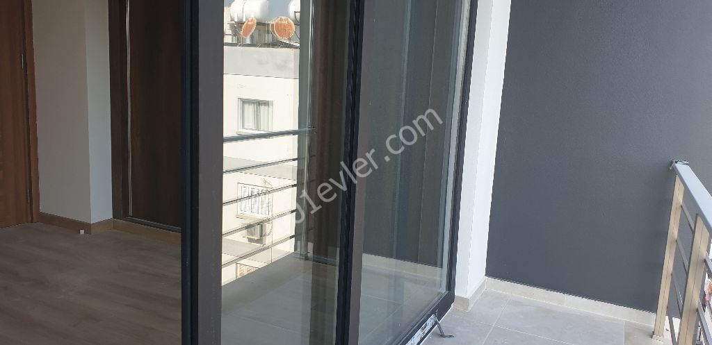 Penthouse For Sale in Küçük Kaymaklı, Nicosia