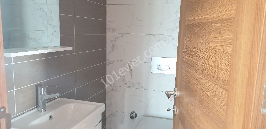 Penthouse For Sale in Küçük Kaymaklı, Nicosia