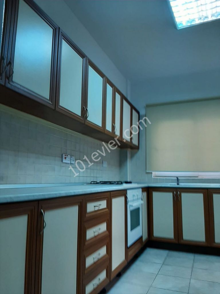 Flat To Rent in Ortaköy, Nicosia