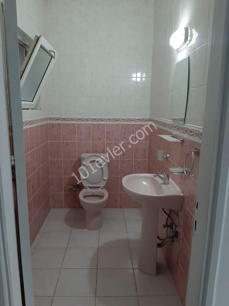 Flat To Rent in Ortaköy, Nicosia