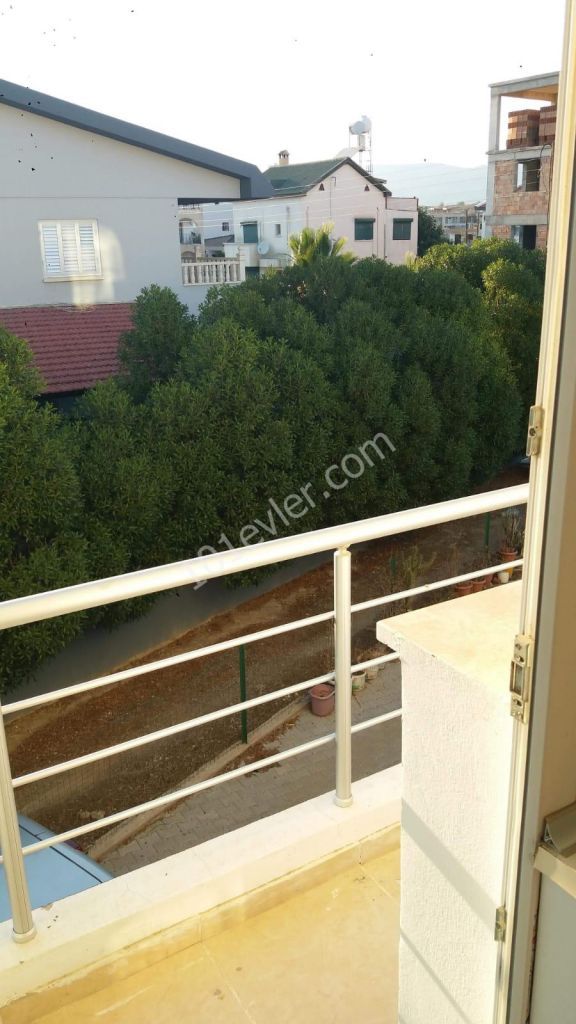 Gönyeli de dürümcü babanın arkası 2+1 eşyalı kiralık daire 