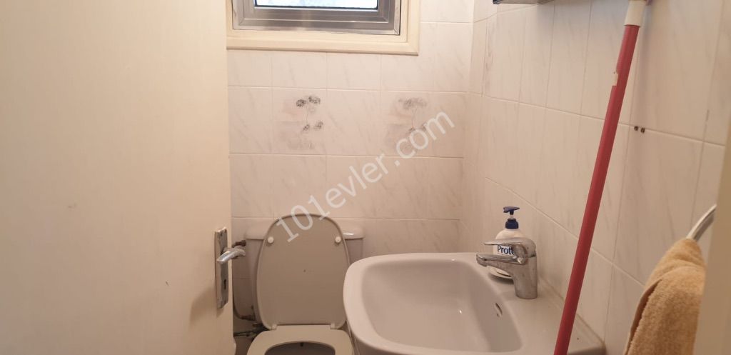 Girne kaşkarkort bölgesi.   3+1 Full eşyalı daire 