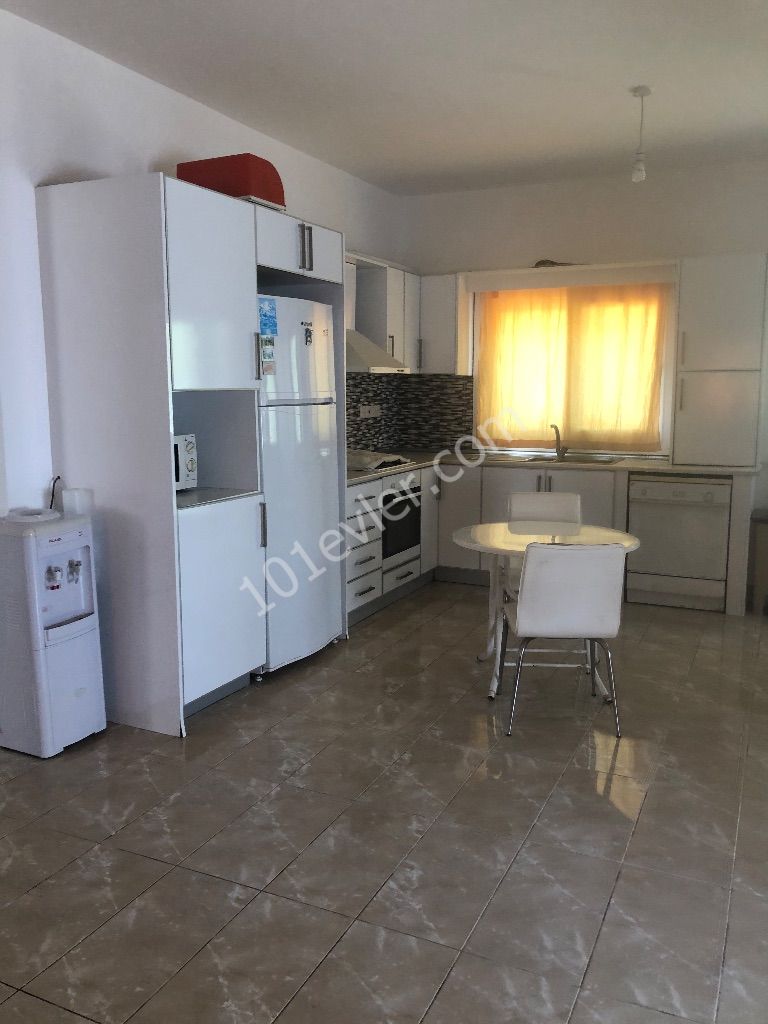 Yenişehir’in merkezinde müstakil Bahçeli 2+1 Kiralık Ev