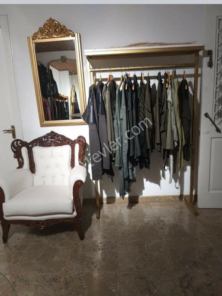 Dereboyu'nda Devren kiralık butik 3+1 