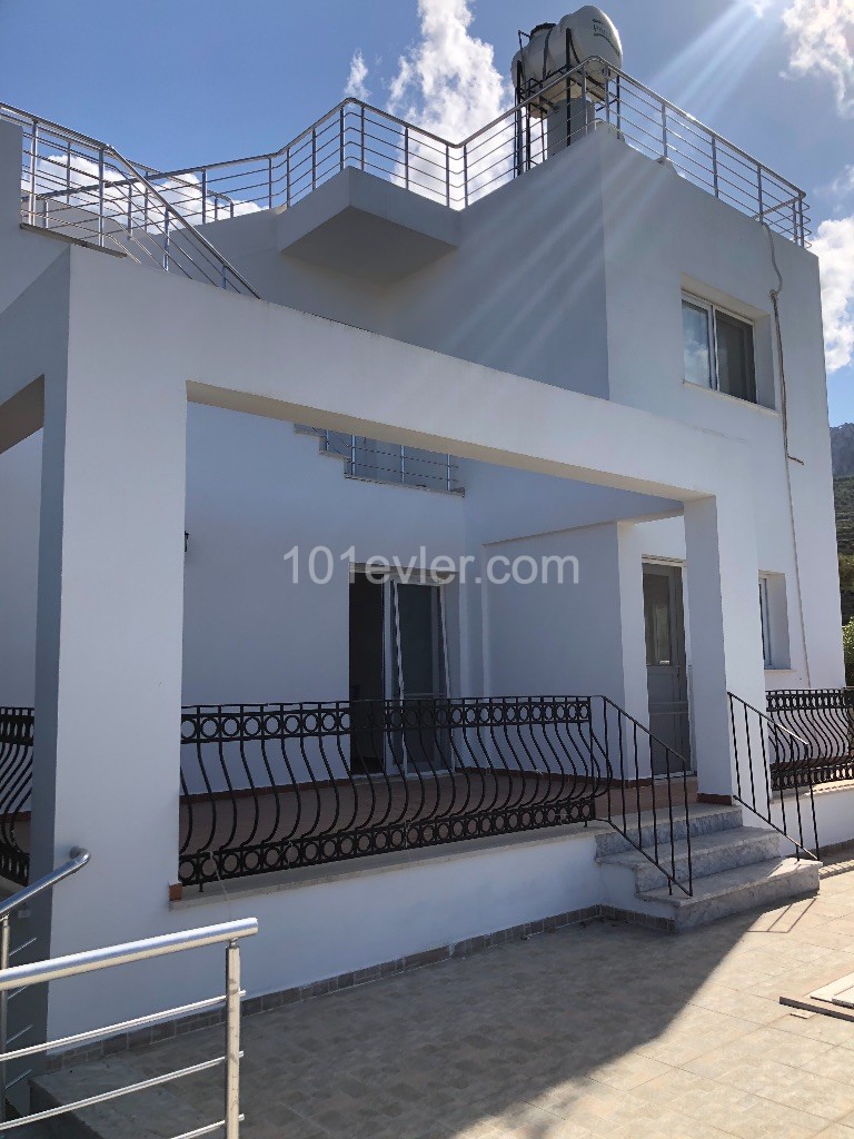 Alsancak Super luxury villa with fireplace with private pool ** 