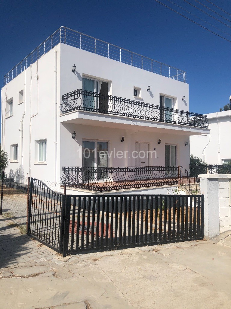 Alsancak Super luxury villa with fireplace with private pool ** 