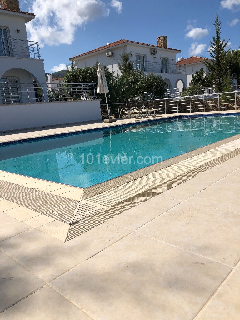 4+1 private pool villa with fireplace for rent in Alsancak Kyrenia ** 