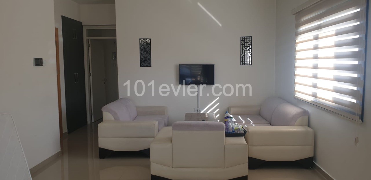 2+1 fully furnished double bathroom apartment with barbecue in Gönyeli