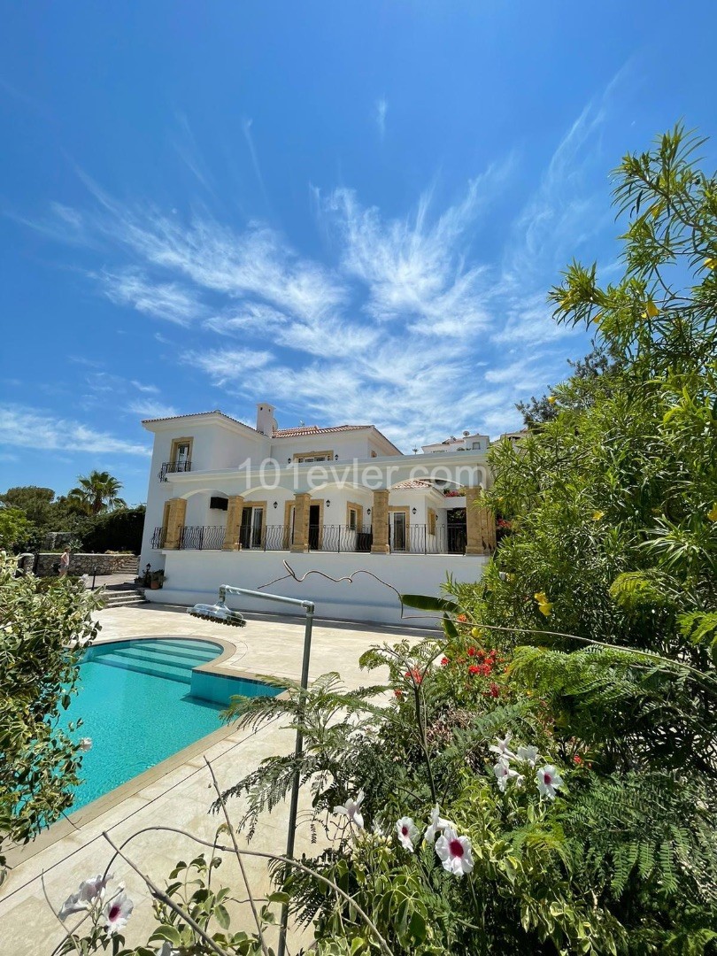 Villa For Sale in Alsancak, Kyrenia