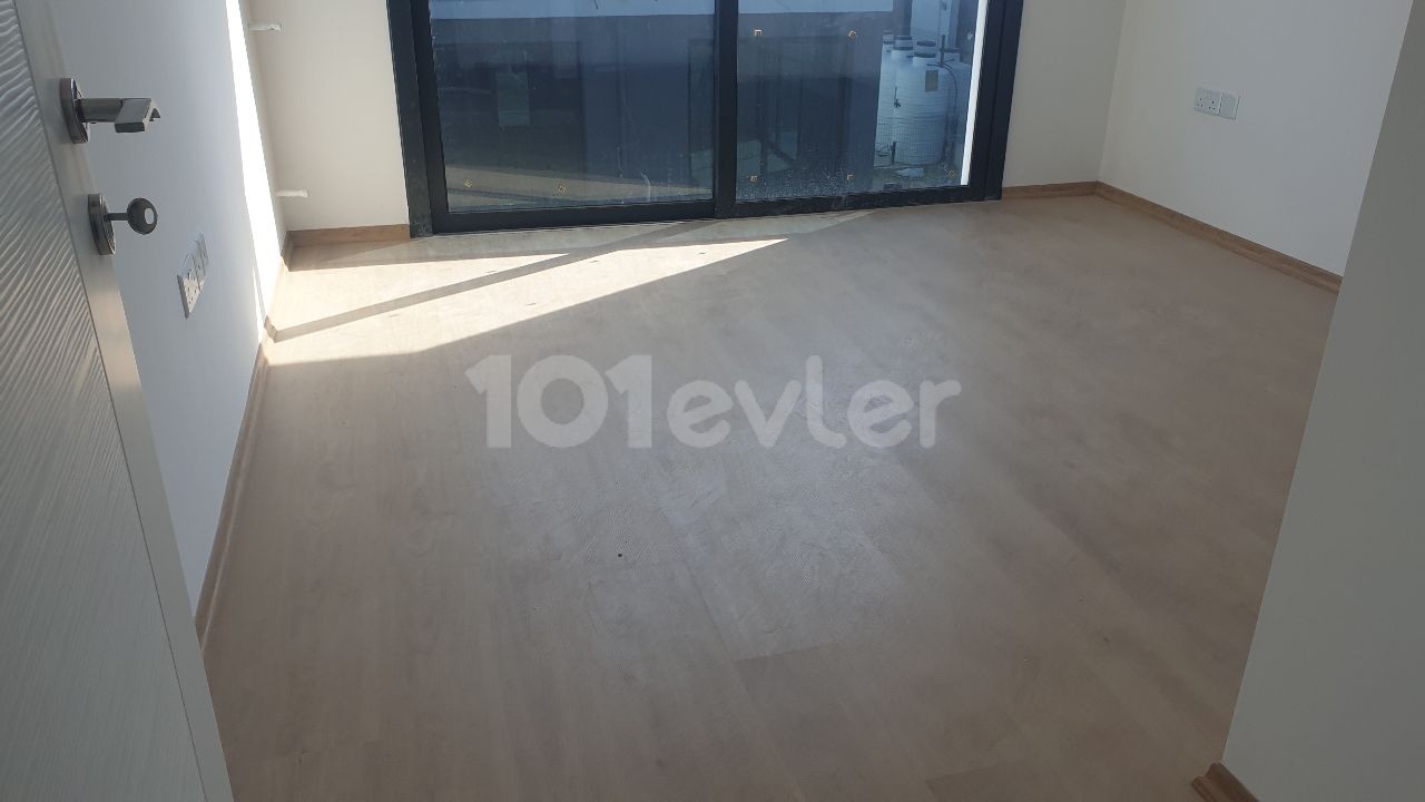 YENIKENT SUPER LU LLOGARA PENTHOUSE ** 