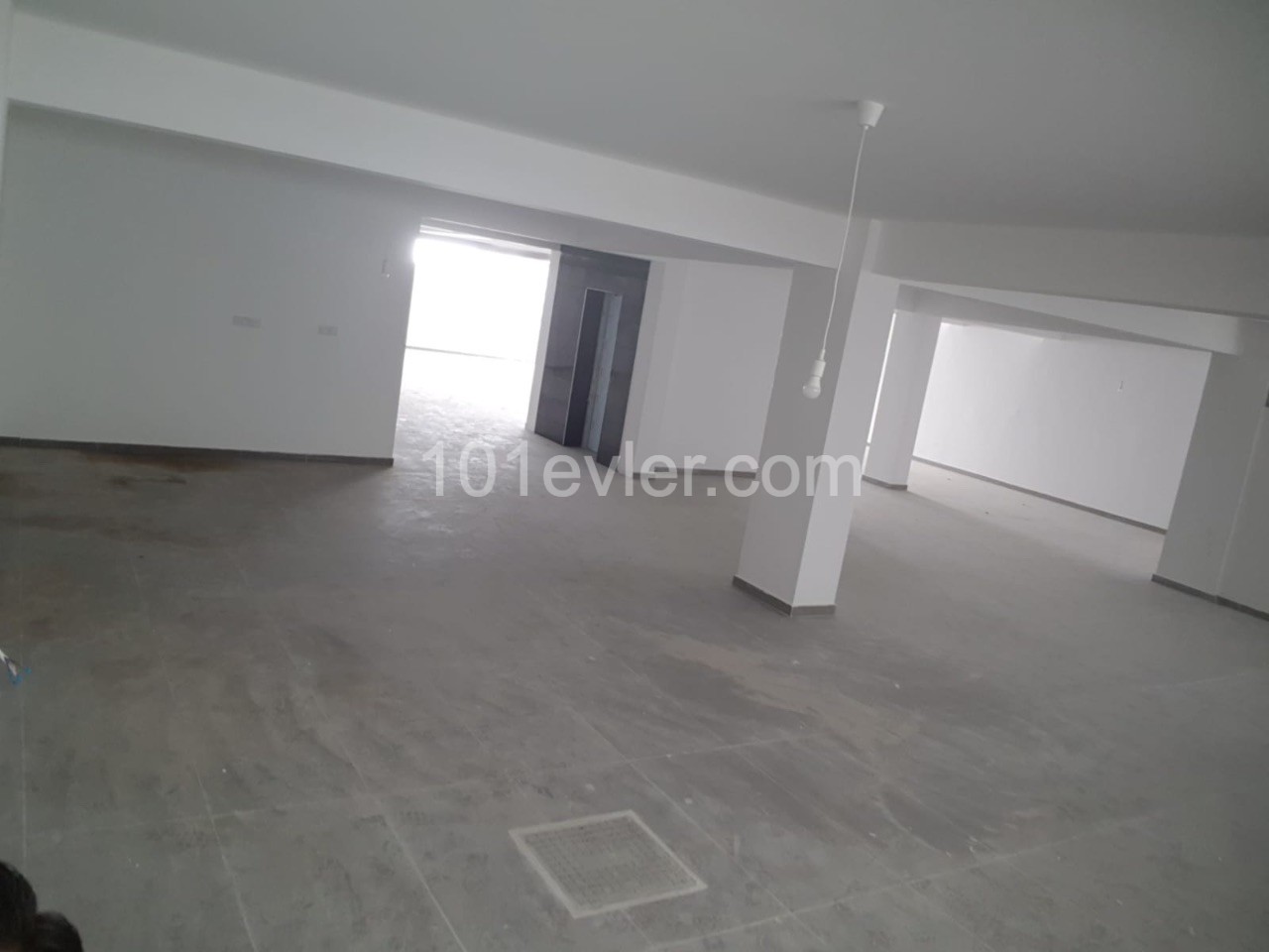 Küçük kaymaklı merkezde 300 m2  kiralık Depo