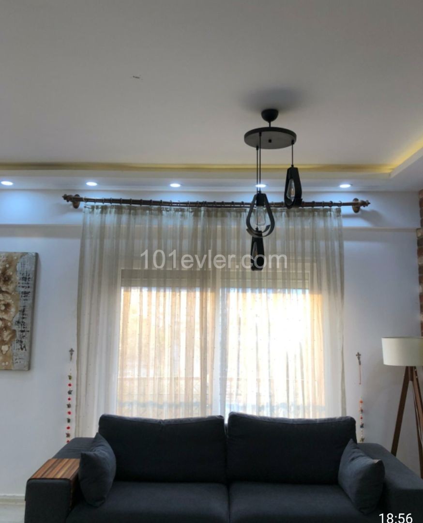 HAVUZLU SİTEDE  SATILIK DAİRE 