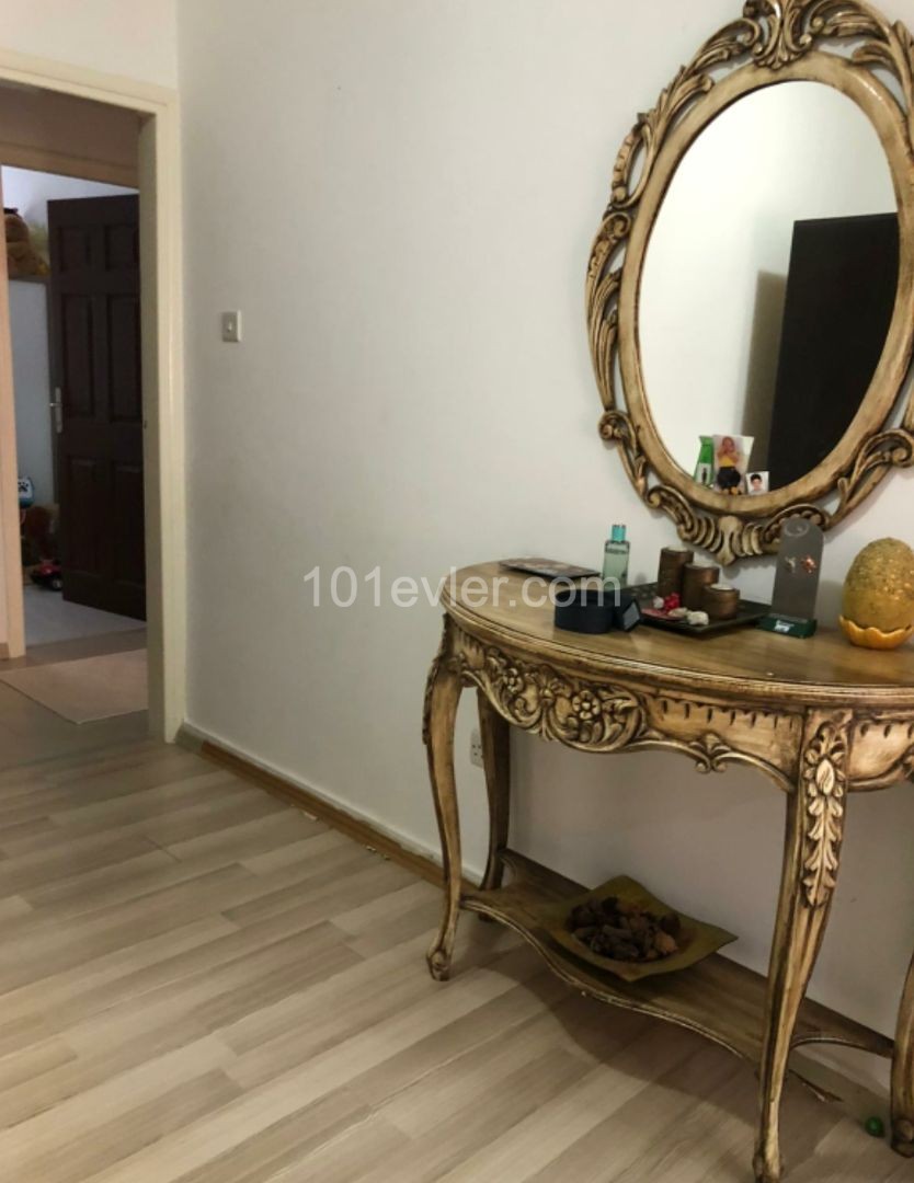 HAVUZLU SİTEDE  SATILIK DAİRE 