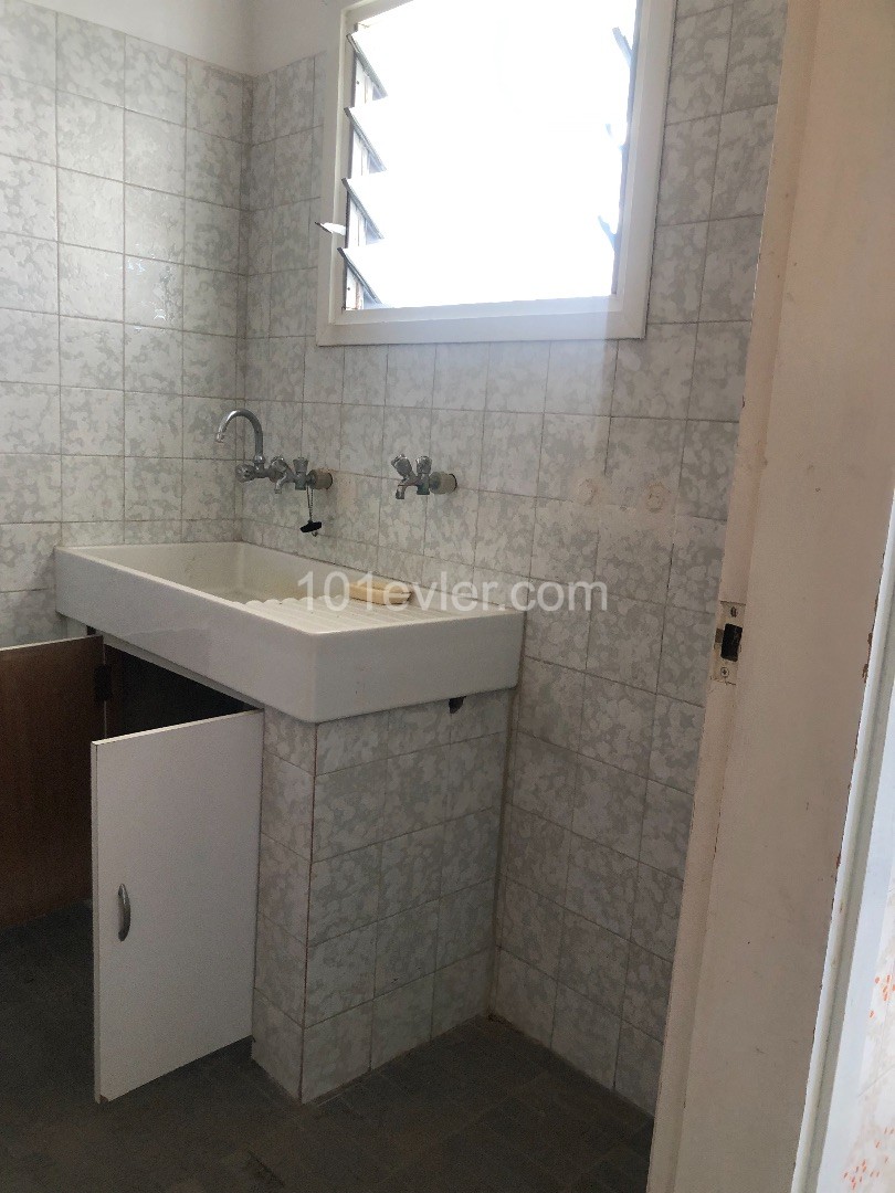 Yenişehir’de 3 + 1 kiralık eşyasız ticari izinle daire 