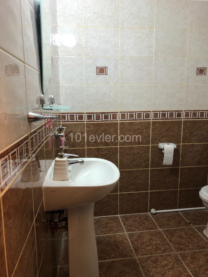 Kızılbaş  bölgesinde 3 + 1 full eşyalı kiralık daire