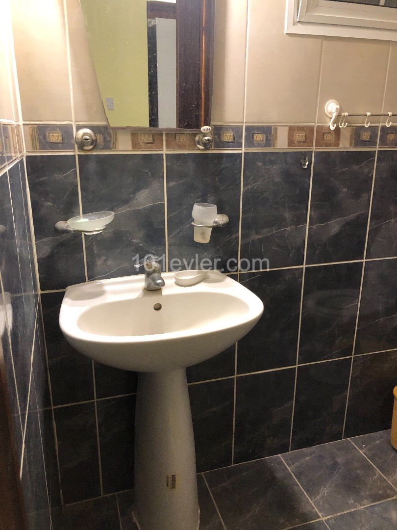 Kızılbaş  bölgesinde 3 + 1 full eşyalı kiralık daire