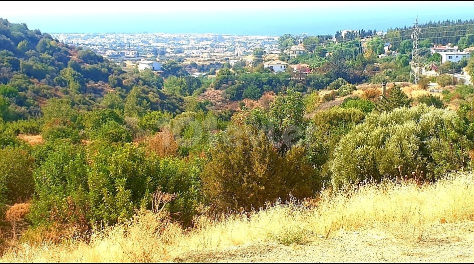 GRUNDSTÜCK MIT BLICK AUF DEN BERG UND DENIZ ** 