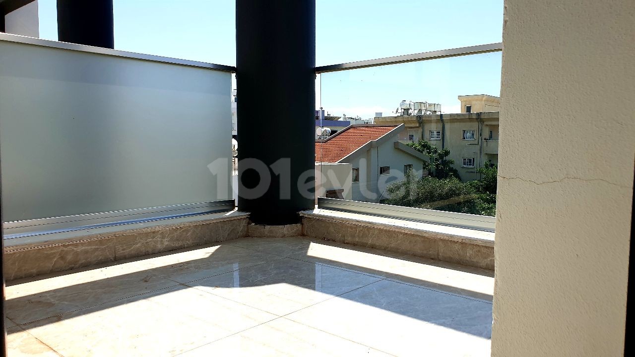 GENİŞ TARASLI LÜX PENTHOUSE 