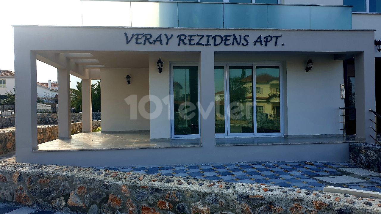 MERİT ROYAL OTEL  YAKININDA ZEMİN KAT BAHCELİ DAİRE 