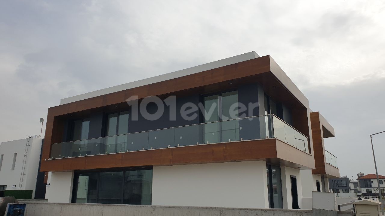 YENİKENT MODERN LÜX VİLLA 