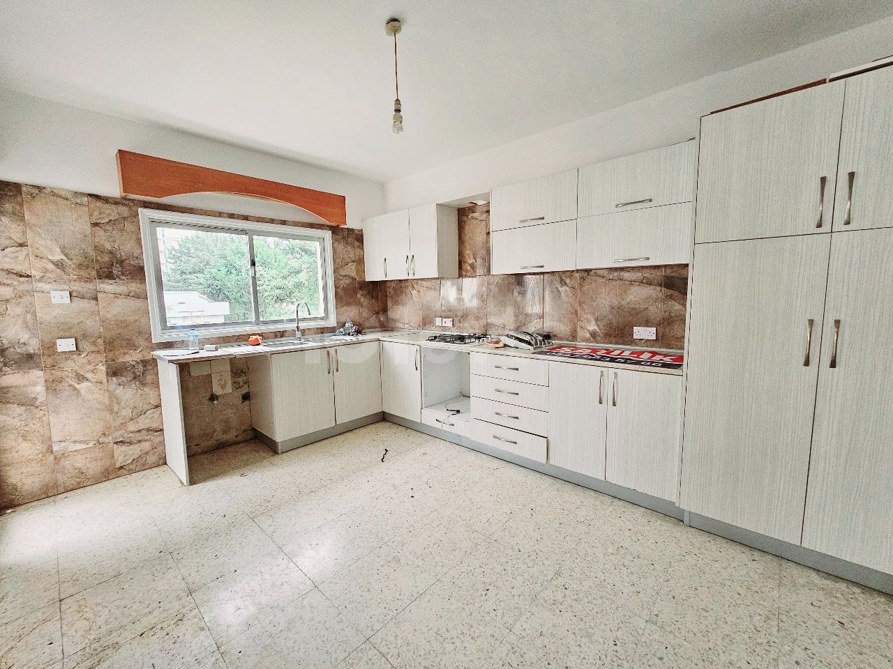 YENİ LiMAN BÖLGESİ, TÜRK MALI,150 M2, 3+1 DAİRE 