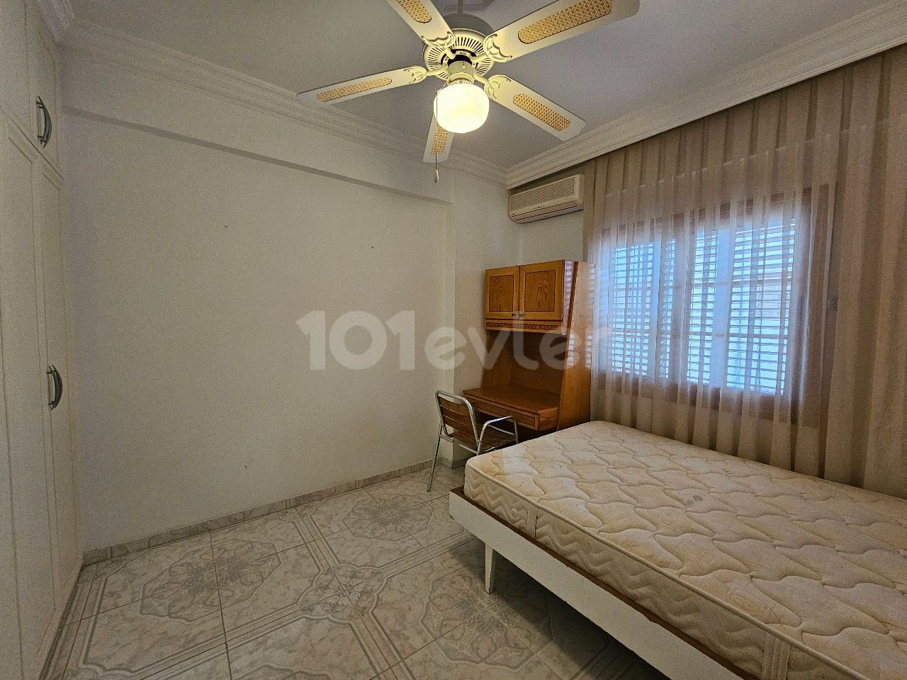 3+1 Spacious Flat in Kyrenia Center