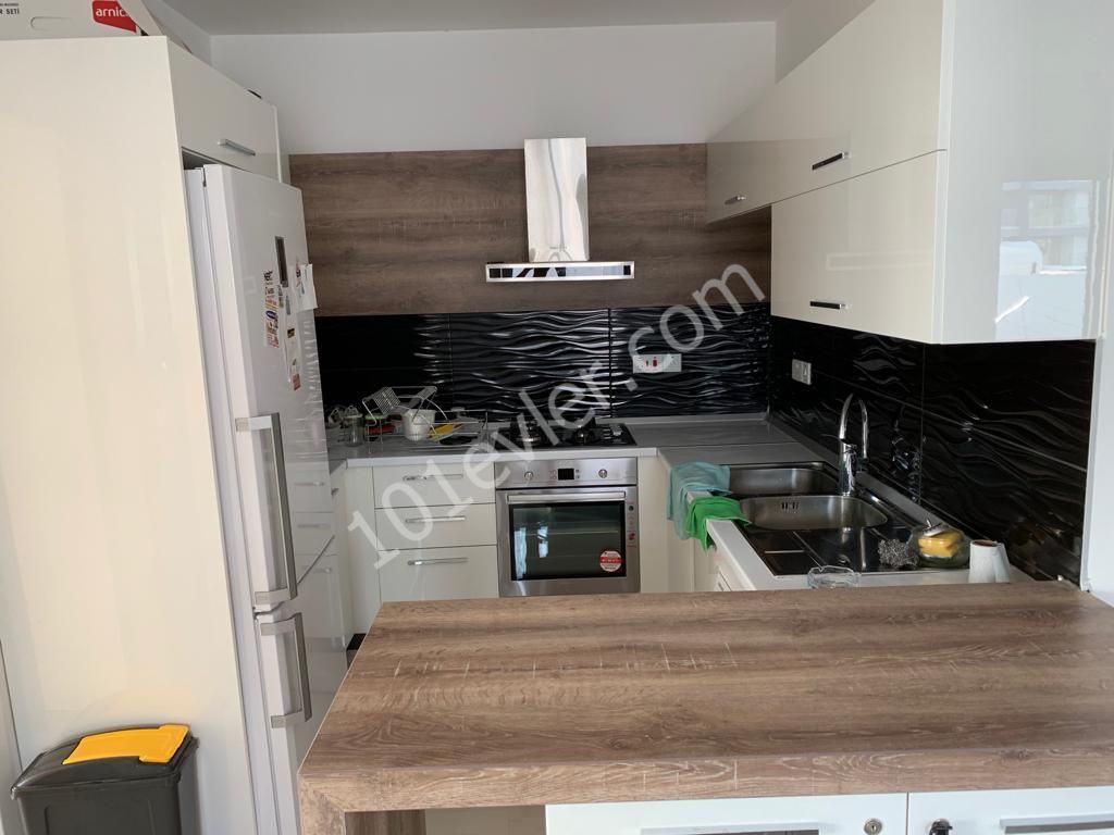 Girne Merkezde Kiralık 2+1 110m2