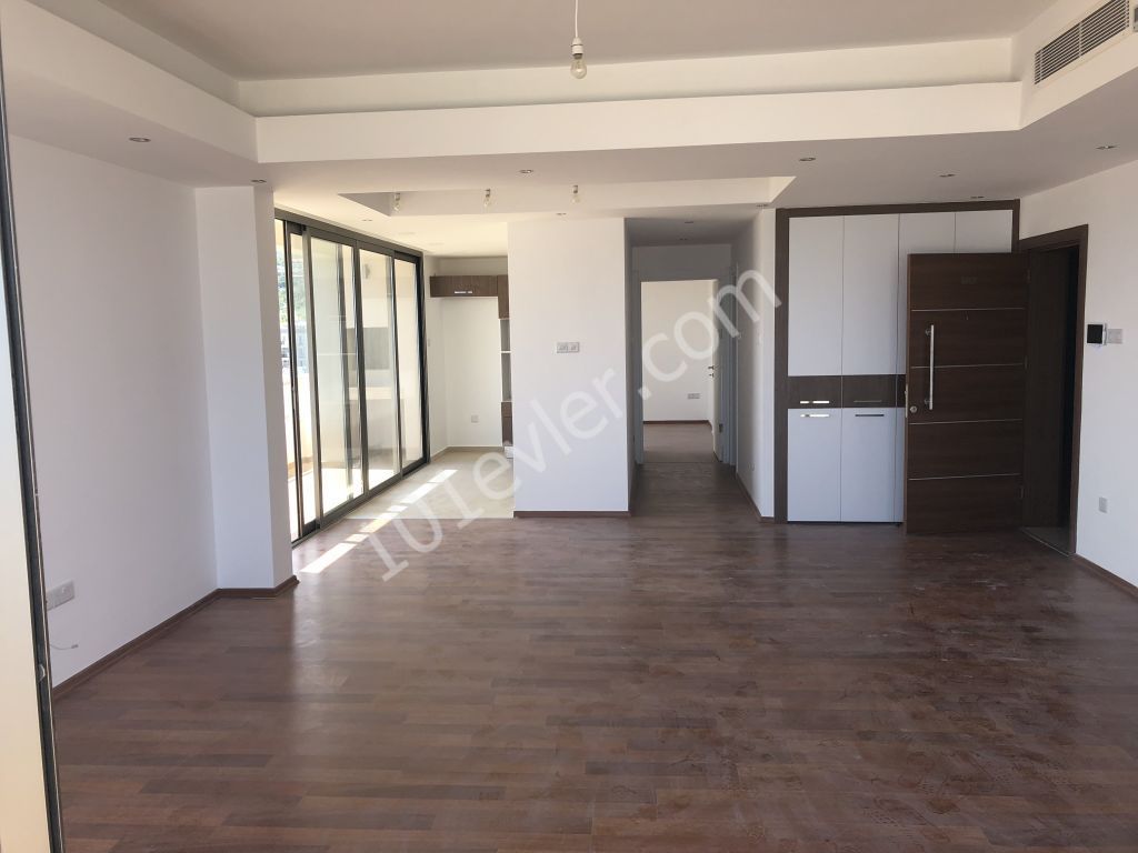 Penthouse Mieten in Girne Merkez, Kyrenia