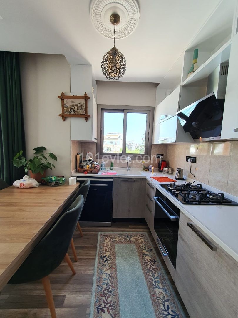 2+1 for sale in the center of Kyrenia ** 