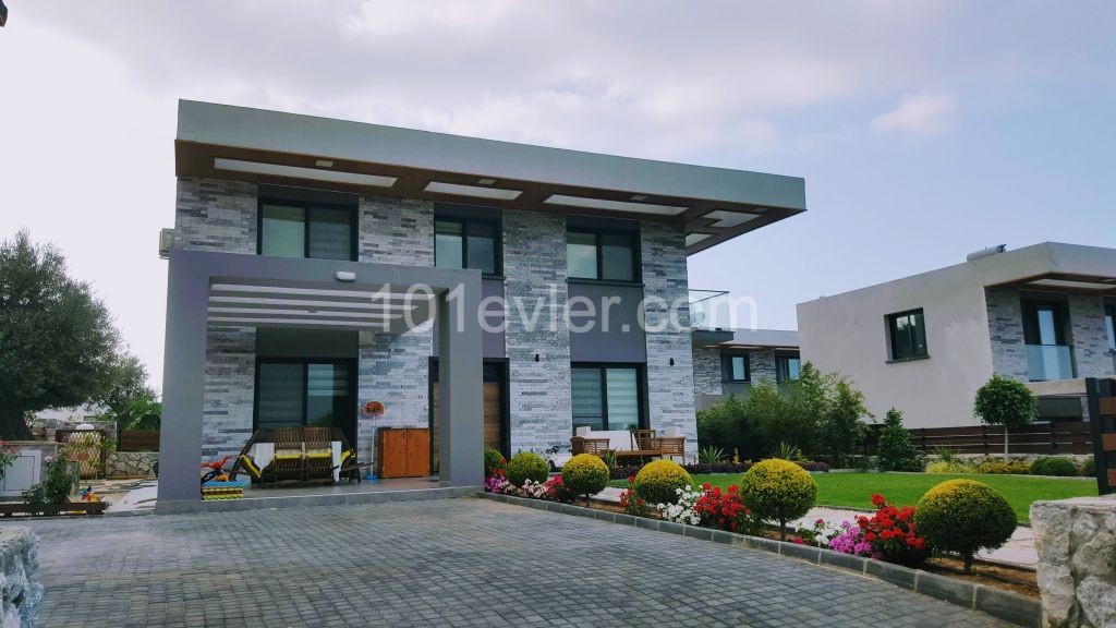 Girne Edremit bölgesinde satılık villa